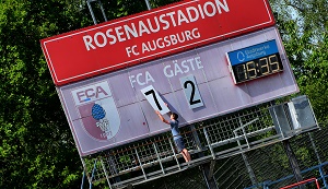 Augsburg Klatsche 300