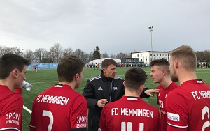 1860 FS A 01 Trainer und Spieler 300