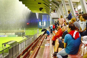 Unterfoehring Abbruch 01 Tribuene 300