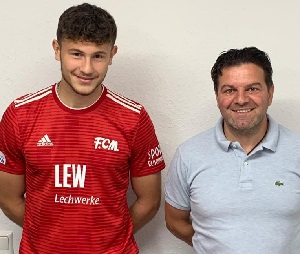 Neuverpflichtung Portella mit Reinhardt 300