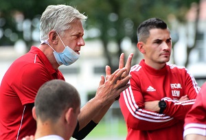 Schwaben Augsburg Test 05 Kahric Decker 300