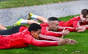 Training Ezeala Gebhart Kollmann 300