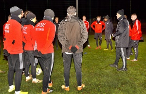 Training 04 Kahric Ansprache 300