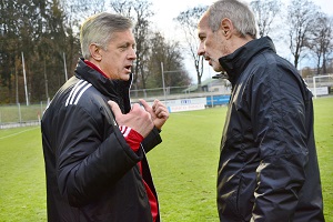 Tuerkguecue H01 Kahric Maurer 300