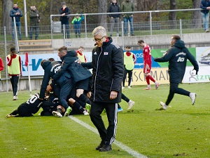 Tuerkguecue H03 Kahric 300