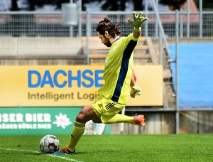 Oezhitay Mustafa 300