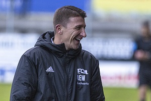 Baierl Stephan lachend 300