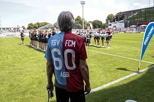 1860 Muenchen FS02 Aggi Einlauf 300