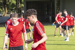 Trainingsauftakt Peter 300