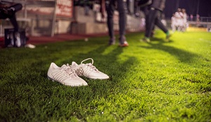 Symbolbild Schuhe 300