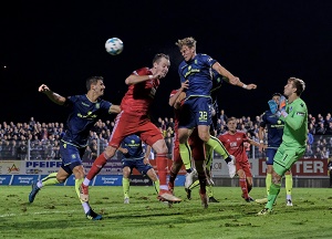 1860 Pokal H01 Luftkampf Rasen Jensen 300