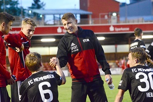 Rosenheim A 02 Trainer Gratulation 300