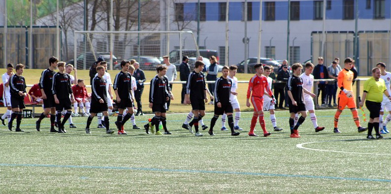 U17 Einlauf in Nuernberg 800 400